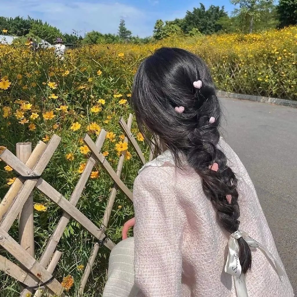 拳头在哭泣
